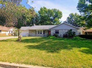 121 W Jefferson Pl, Broken Arrow, OK 74011