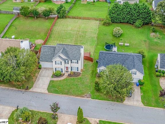 2nd image of 159 Bonnie Woods Dr