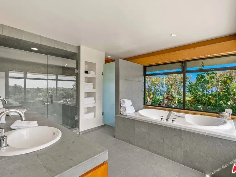 27553 Pacific Coast Hwy — Photo 13