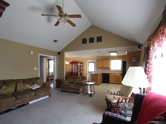 5th image of 360 David Dr