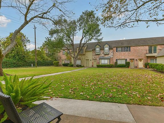 5th image of 14719 Barryknoll Ln APT 64