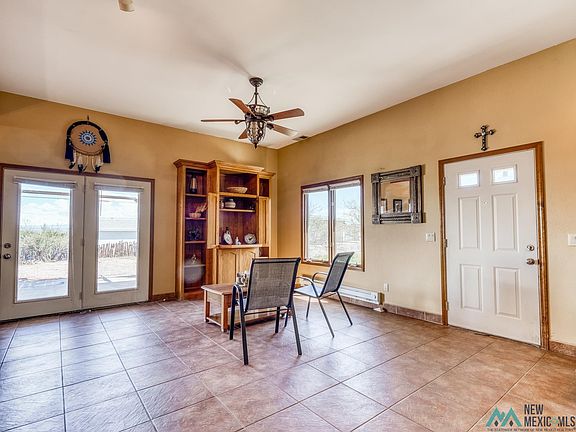 4th image of 807 Skyline Dr