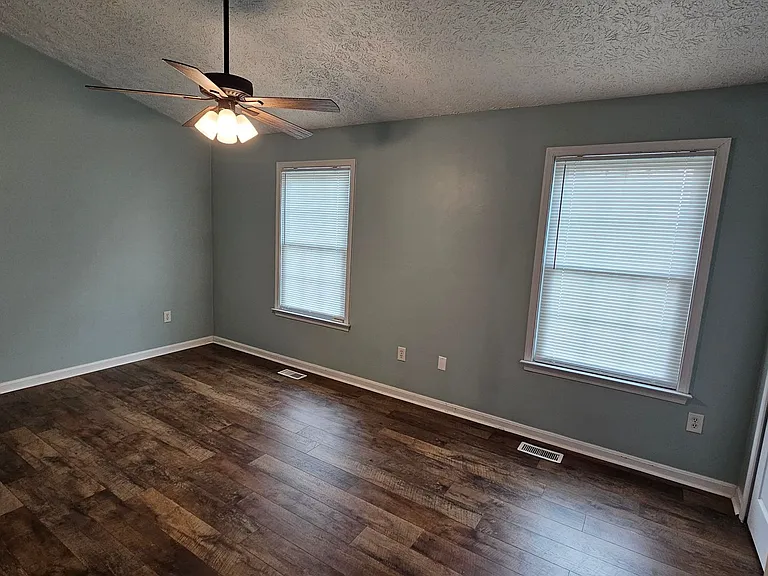 20140 Daniels Cir — Photo 13