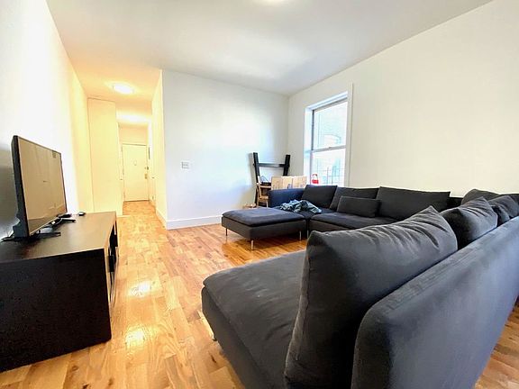 2nd image of 2100 Beekman Pl APT 6M