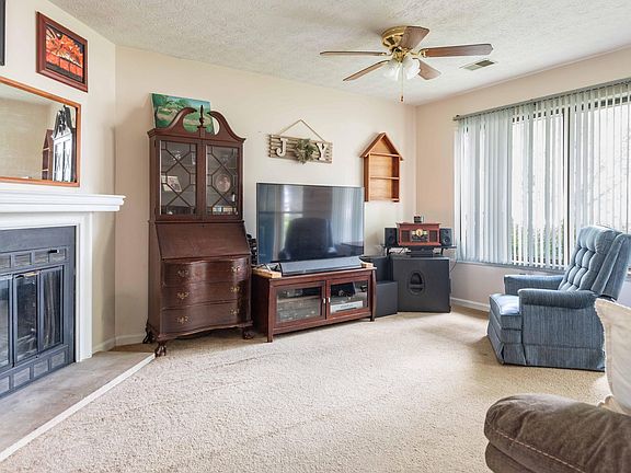 3rd image of 3473 Featheridge Dr