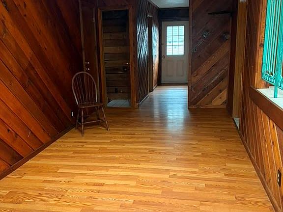 3rd image of 35 Milburn Rd Unit 5