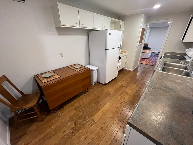 240 McCarrons Blvd N — Photo 26