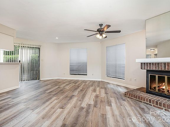 5th image of 8151 Cedar Glen Dr
