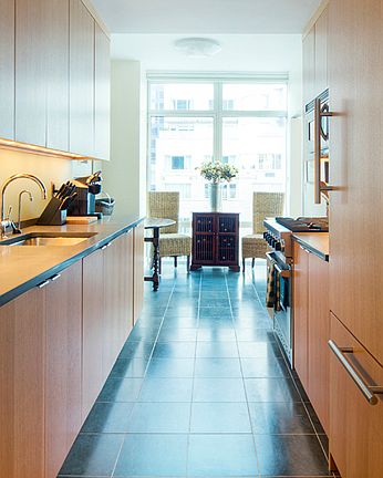 3rd image of 207 E 57th St APT 15B