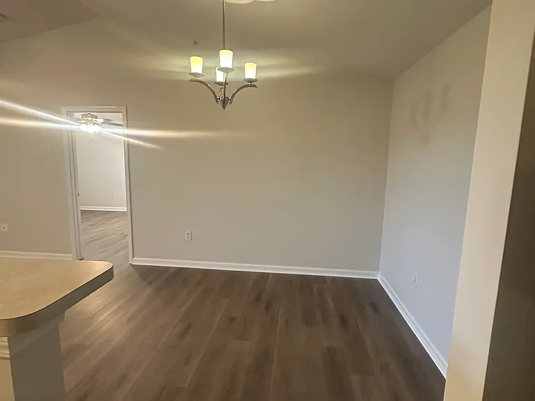758 Hidden Springs Dr — Photo 3