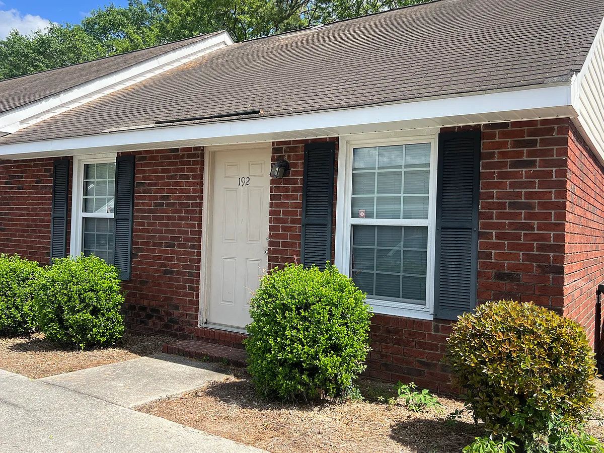 Building Photo - 140 Lanier Dr #192