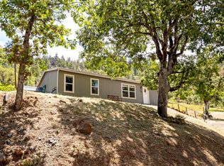 1382 E Evans Creek Rd, Rogue River, OR 97537