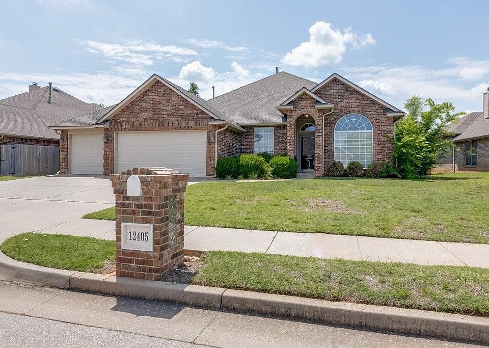 1st image of 12405 Village Ln