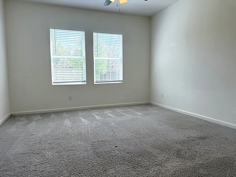 684 Crestridge Dr — Photo 10