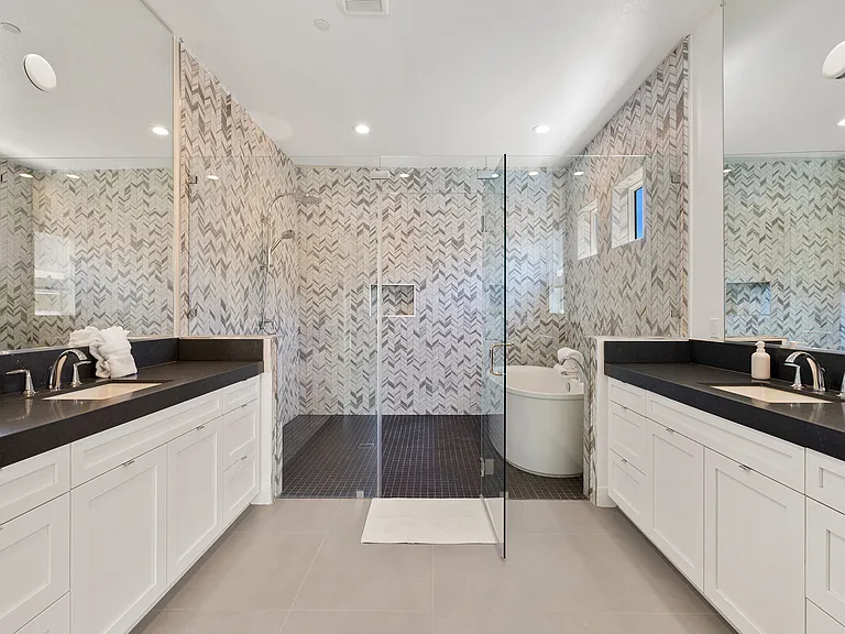 57530 Stone Creek Trl W — Photo 34