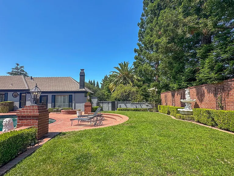 14402 Donna Ln — Photo 32