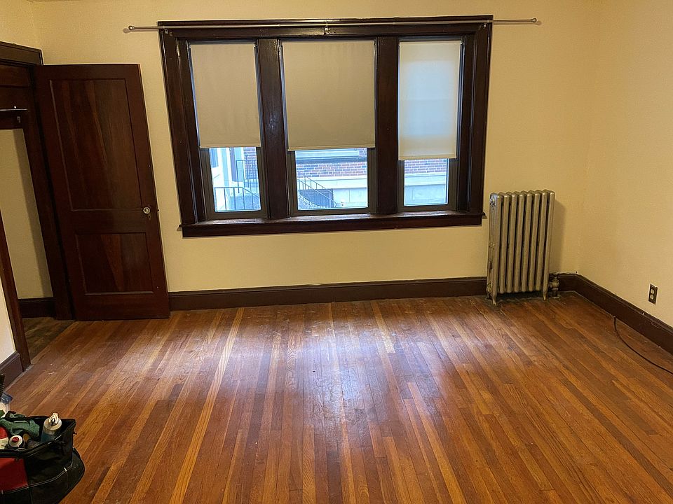 1st image of 18 W Wyoming Ave APT 9