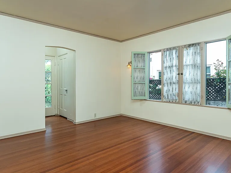 908 Burchett St — Photo 18
