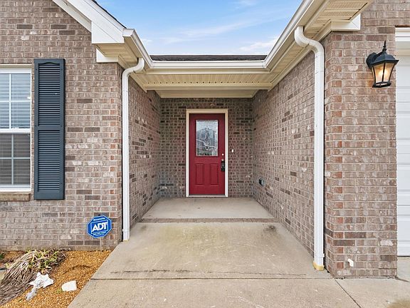 3rd image of 114 Dove Cir