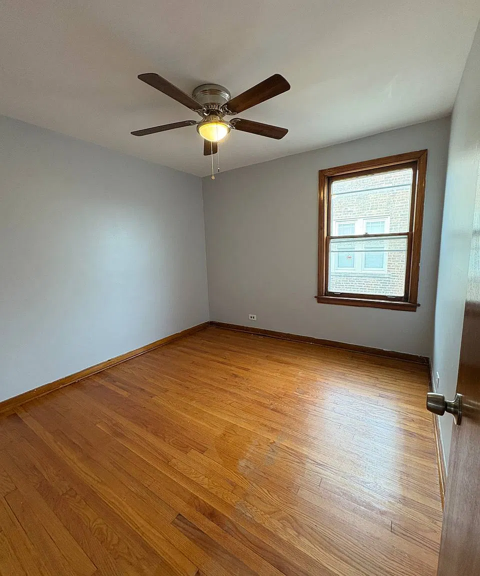 2 bed, 1000 sqft, $1,700 — Photo 1