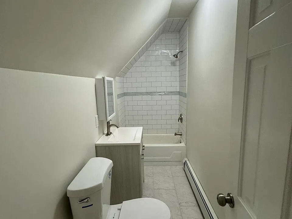 706 George St #3