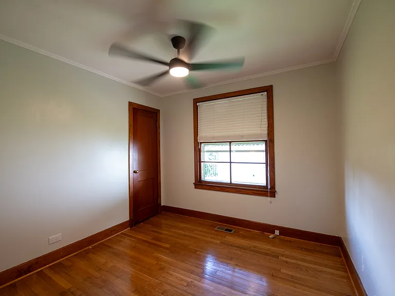 626 Lafayette Rd — Photo 7