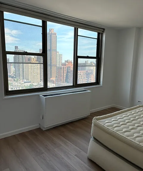 301 E 79th St #25E — Photo 4