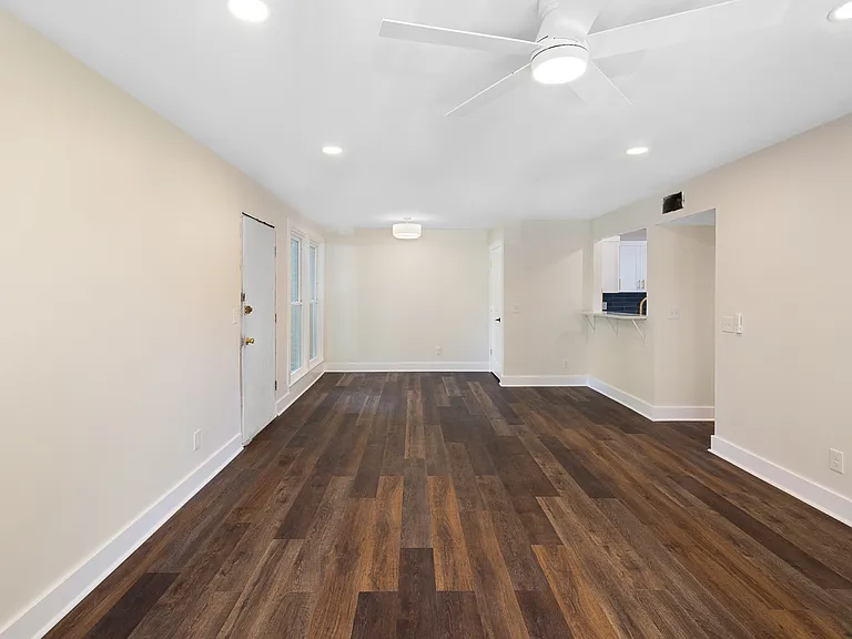 Acklen Apartments — Photo 17