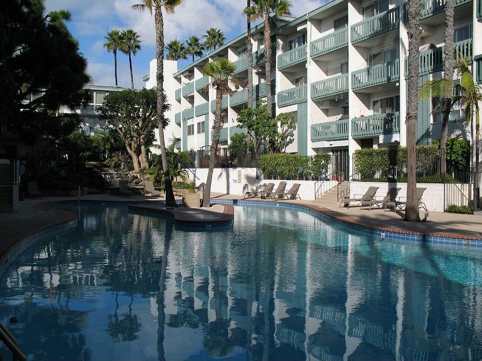 For Sale: 770 West Imperial Ave #75, El Segundo, CA 90245