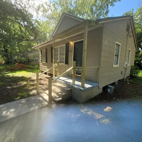 2 bed, 754 sqft, $1,195 — Photo 1