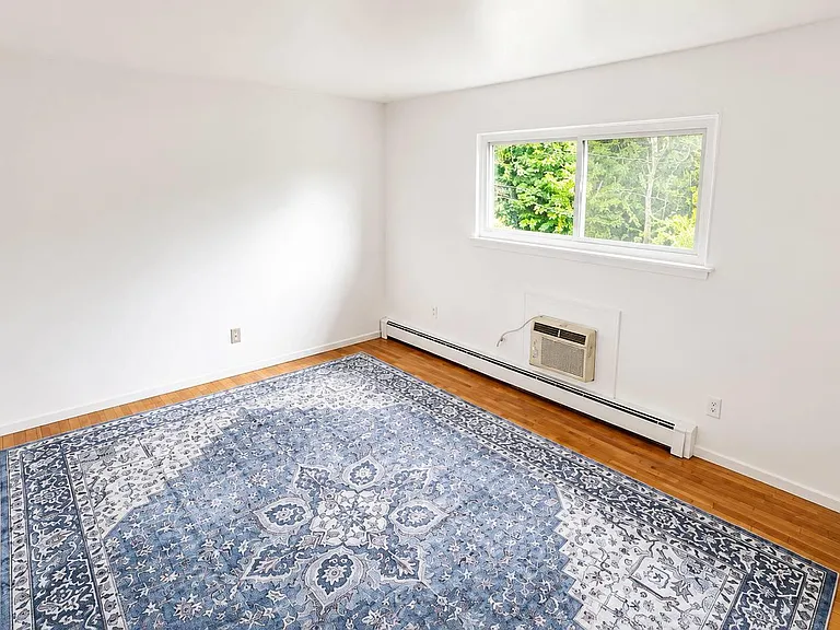 5 Fishkill Glen Dr #B — Photo 8