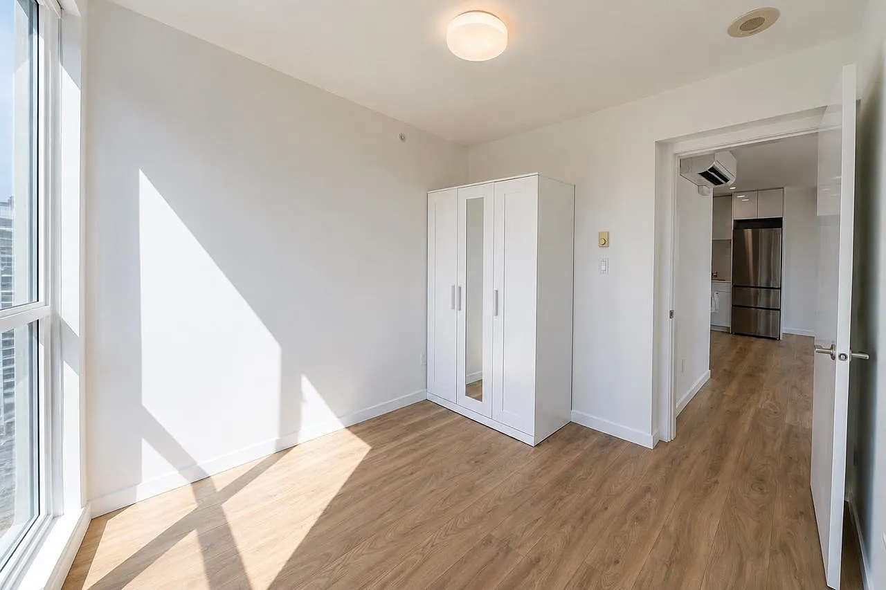 2 bed, 755 sqft, $2,500 — Photo 4