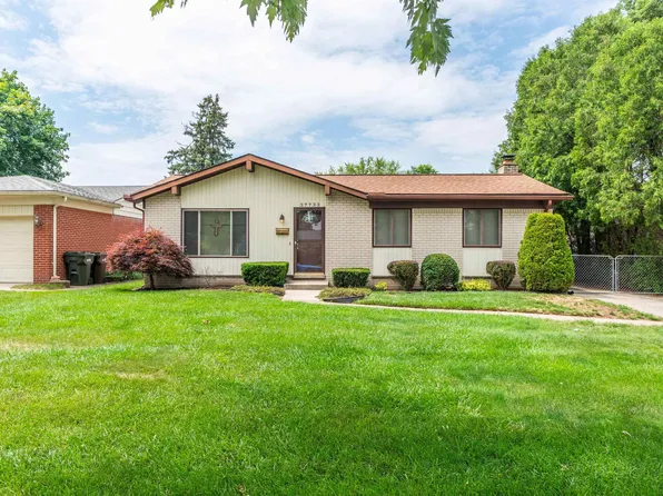 37733 Longacre Dr, Sterling Heights, MI 48312
