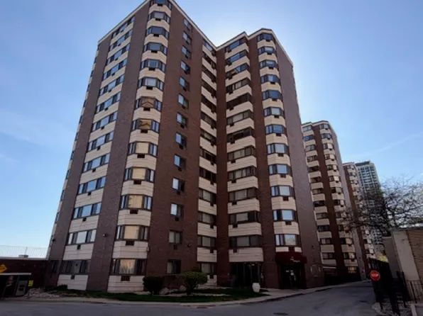 7337 S South Shore Dr APT 209, Chicago, IL 60649