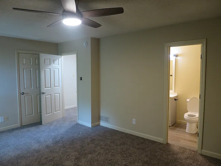 9019 Countryside Ln #D — Photo 15