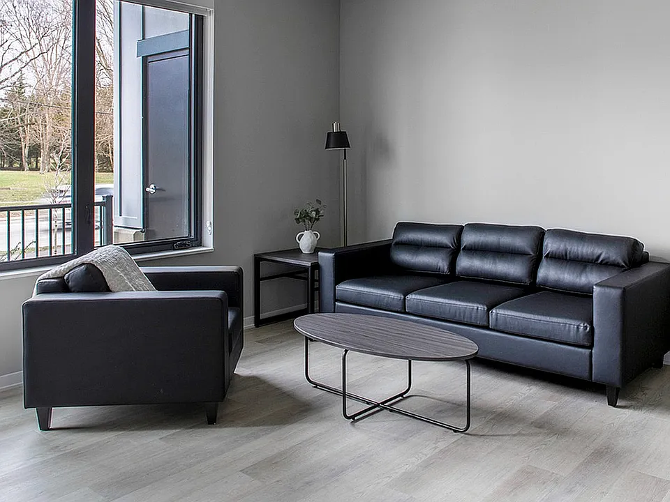 third-bloomington-gallery-apt-16
