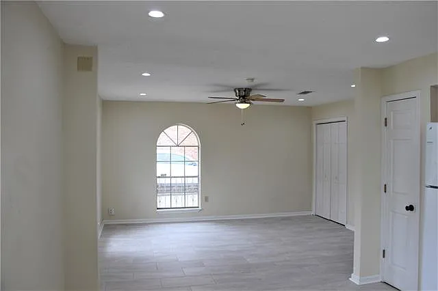 3709 Bunkerhill Dr — Photo 11
