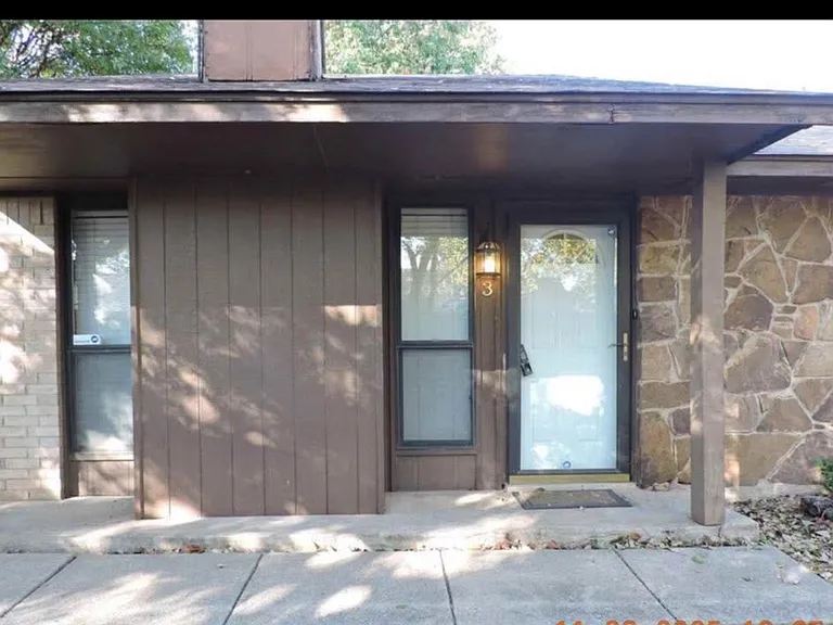909 NE Tortoise Dr #5C — Photo 1