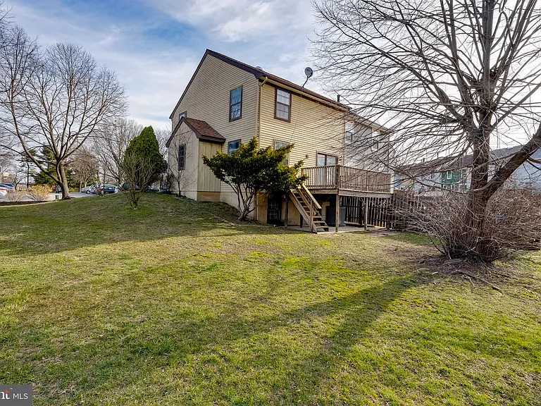 101 Bayberry Ct — Photo 26