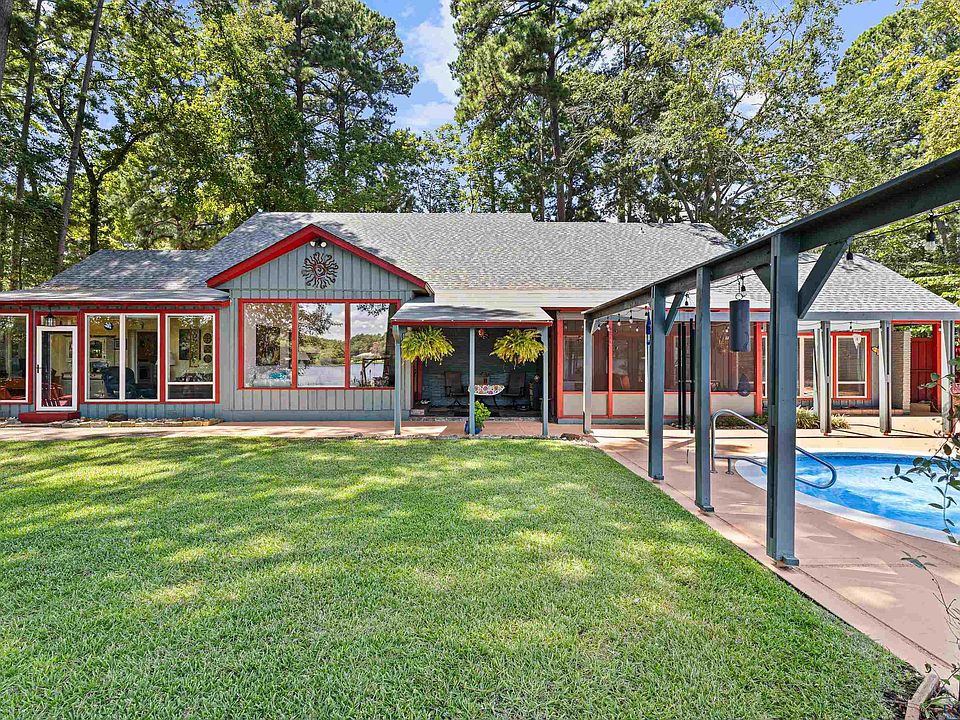 1st image of 2022 W Lake Dr