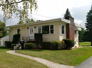 508 Nebobish Ave, Essexville, MI