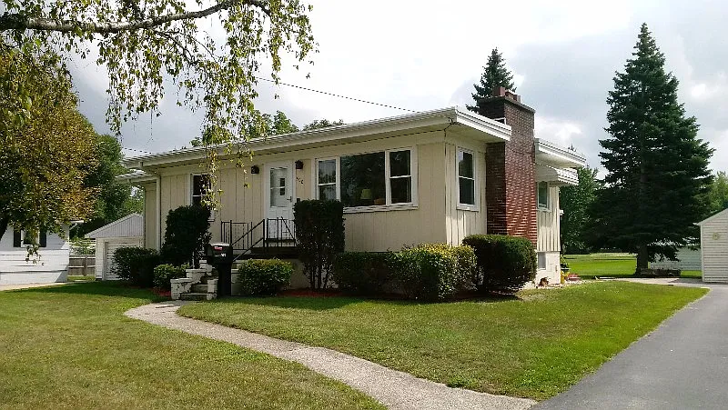 508 Nebobish Ave photo 1