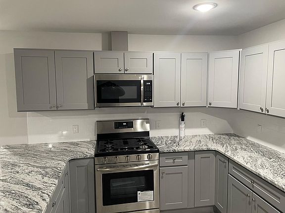 4th image of 474 S 16th St Floor 2