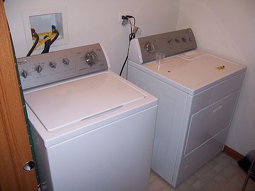 washer and dryer on 2nd floor included!
