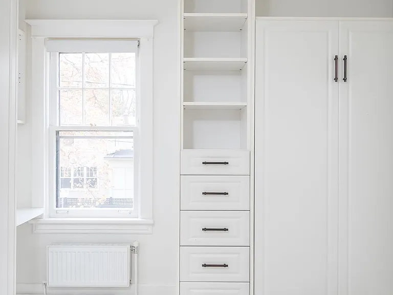 209 Allan St — Photo 11