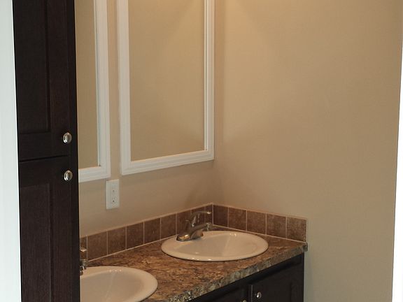 2nd image of 129 E Sterling Way
