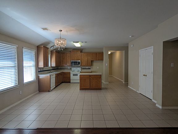 Kitchen / Dining