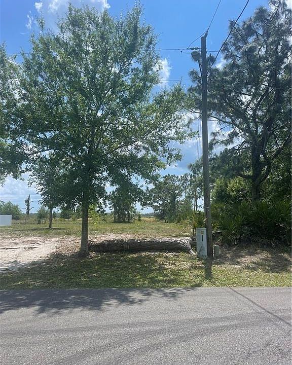 2nd image of 6447 Orduna Dr