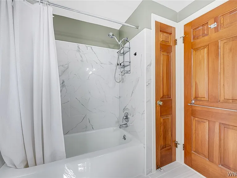 71 Chaumont Dr — Photo 27
