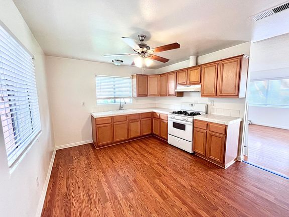 4th image of 13441 Tracy St APT 1